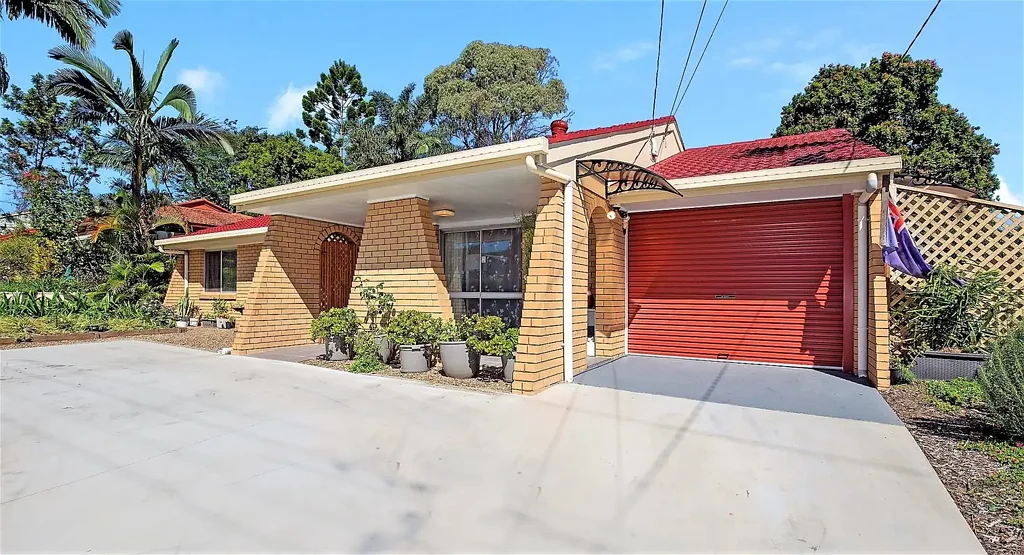 35 Barbaralla Drive, Springwood, QLD 4127