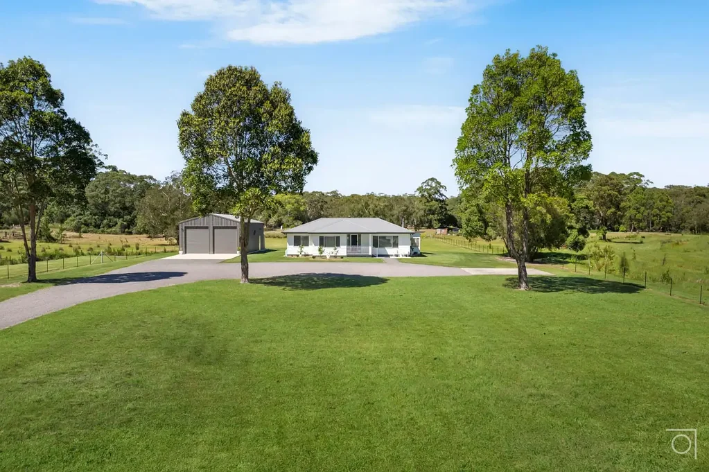 Bobs Farm 3房  Immaculate Coastal Acreage Retreat From Every Aspect