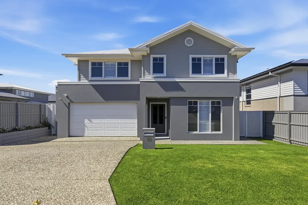 10 Honeysuckle Crescent, Bridgeman Downs, QLD 4035