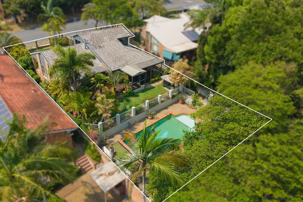 Banora Point 4બેડરૂમ Elevated Family Living with Space, Style & Poolside Perfection