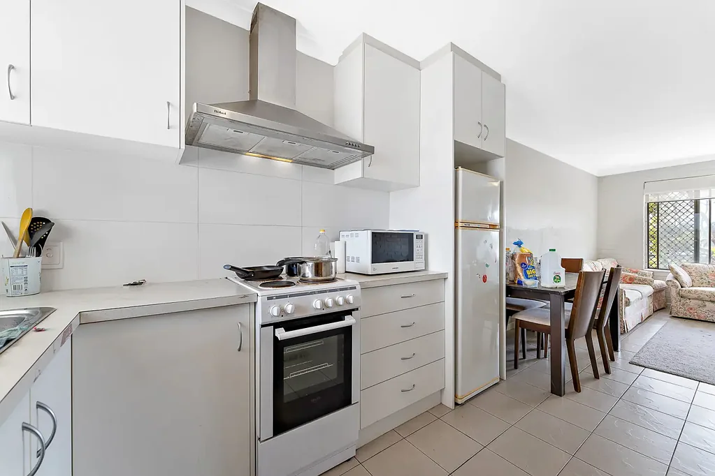 17/3 Burgundy Crescent, Spearwood, WA 6163