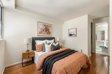 2/15 Exploration Lane, Melbourne, VIC 3000, 3 Bedrooms, 2 Bathrooms, Apartment