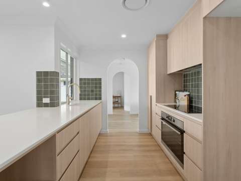 Elanora 4 Bedroom Completely reinvented family entertainer with Mineral/Magnesium pool