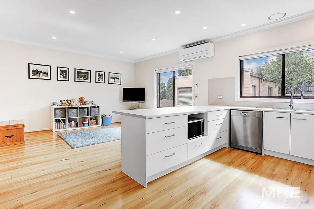 Stylish and comfortable family home in an excellent location
