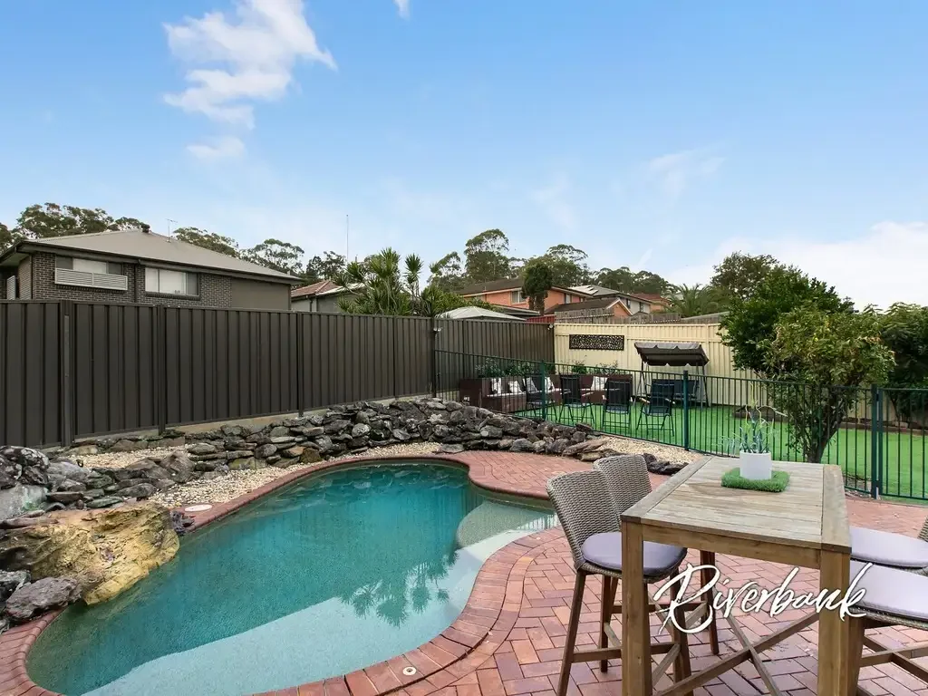 Family Home Close to Schools, Shops & Parks! | POOL INCLUDED