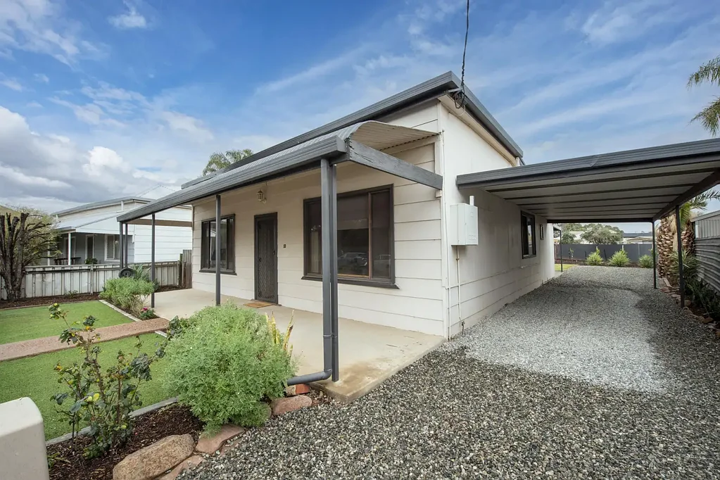 Port Pirie 3ਬੈੱਡਰੂਮ Sure to Impress! Updated & Inviting Family Home with Outdoor Entertaining