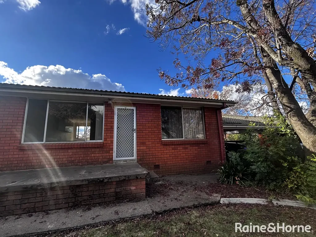 Updated Two Bedroom Unit in Calare