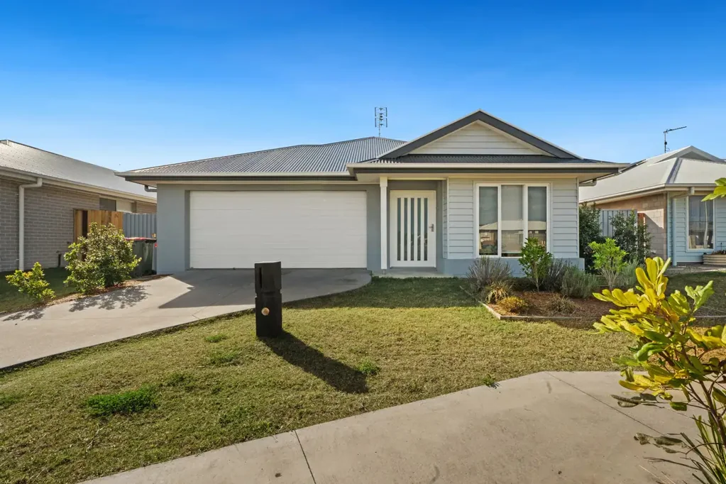 Point Vernon 4Habitaciones Modern. Coastal. Move-In Ready. What Are You Waiting For?