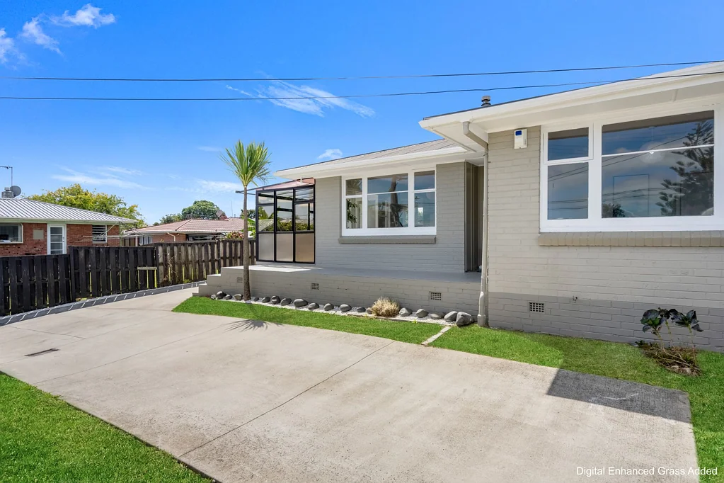 Hillpark 3 Slaapkamer Solid Brick Living–Hill Park School Zone!