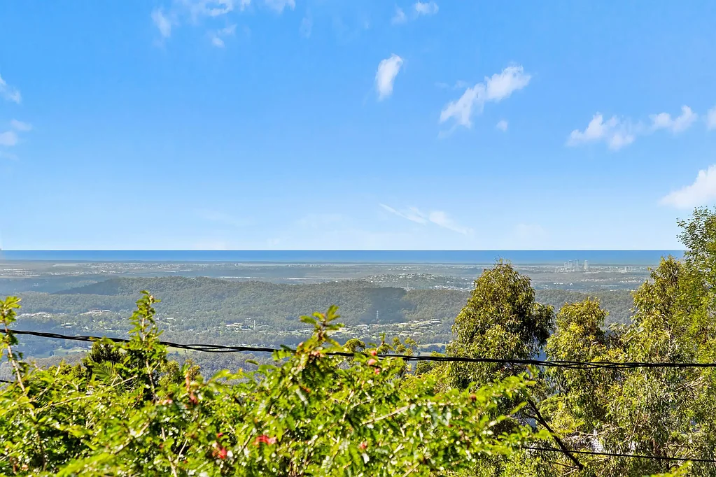 Tamborine Mountain 4ห้องนอน Dual Living with Ocean Vistas
