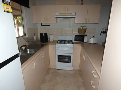 8 Grant Street, St Arnaud, VIC 3478, 3 habitaciones, 1 baños, House