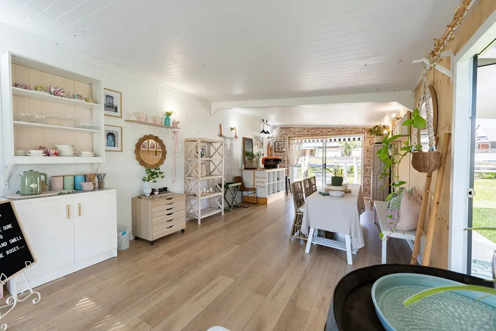 Branyan 4 Slaapkamer Incredibly Aesthetic Acreage in Branyan With Dual Occ. Capabilities