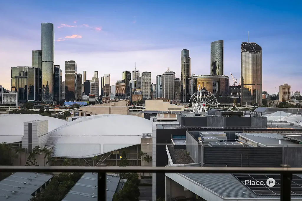 South Brisbane 2Zimmer North-East Facing City Retreat | Uninterrupted CBD Views | 2 Car Parks