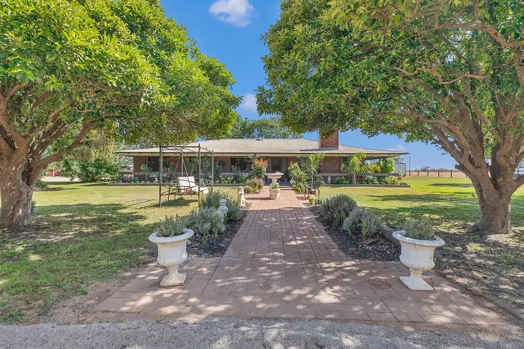 Torrumbarry "VALHALLA" Unique Creekside Lifestyle Opportunity