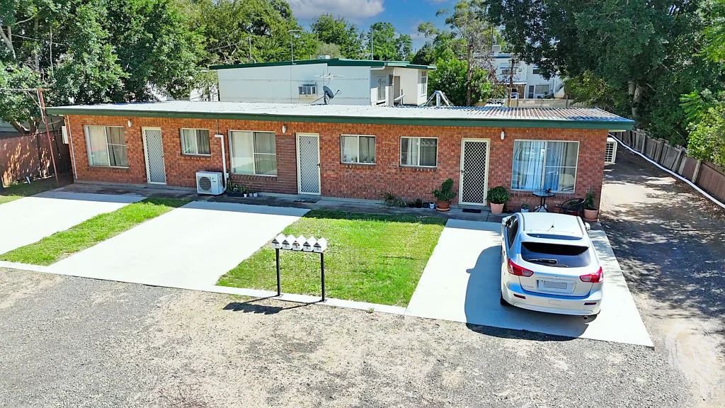 Narrabri 7 Bedroom BLUE-CHIP POSITION - FIVE UNITS IN SOUGHT-AFTER POCKET WITH EXEPTIONAL RETURN