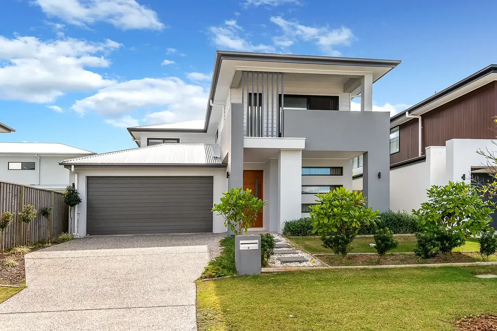 Luxury Family Living in the Prestigious Surrounds Estate