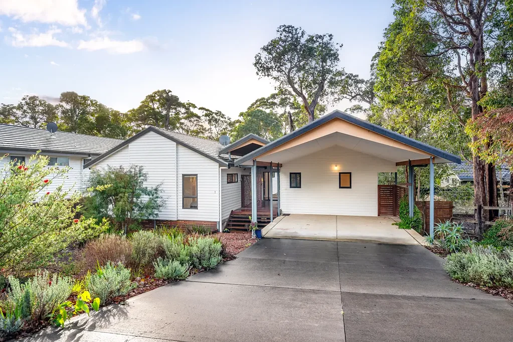 Cowaramup 4 Bedroom Sanctuary Among the Trees
