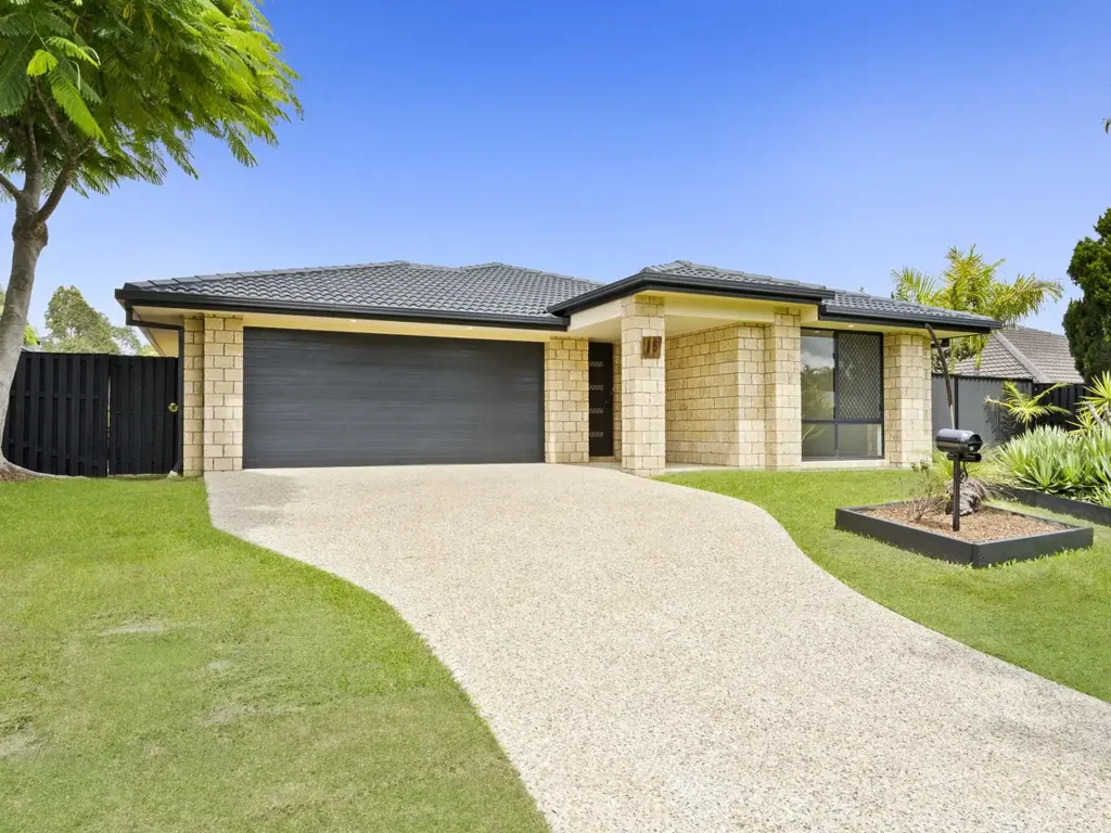 15 Govett Street, Pacific Pines, QLD 4211