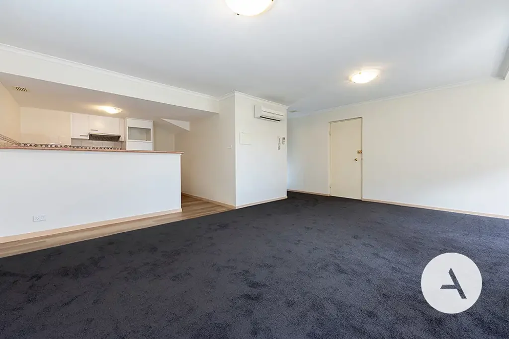 2-Bedroom Split-Level Apartment in Prime Braddon
