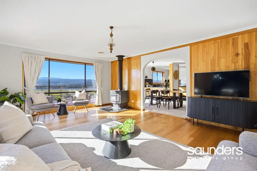 Riverside 4Zimmer EXPANSIVE TAMAR RIVER VIEWS CLOSE TO SCHOOLS AND SHOPPING COMPLEX