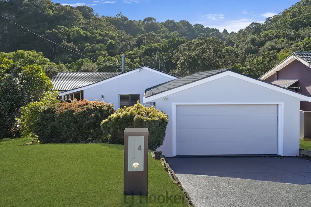 Speers Point 3 Slaapkamer Owner Has Moved - Motivated to Sell, Elevated, Renovated and Backed by the Bush