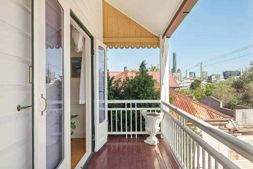 Fortitude Valley 6 Bedroom Post-War Opportunity Moments from James Street