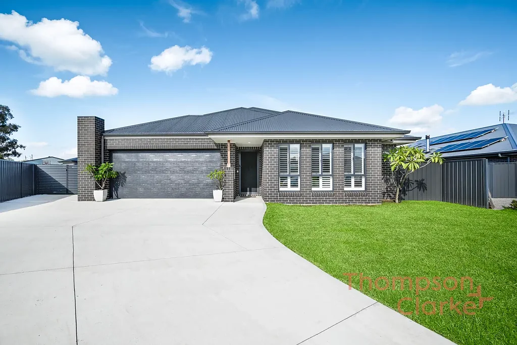 6 Lois Close, Heddon Greta, NSW 2321