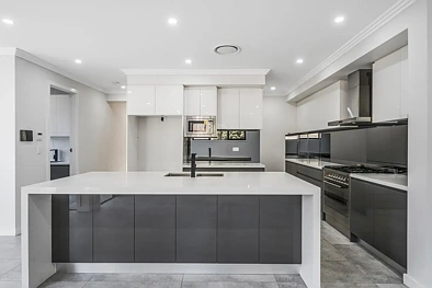 5B Eddington Road, Campbelltown, NSW 2560, 4 Bedrooms, 2 Bathrooms, Apartment