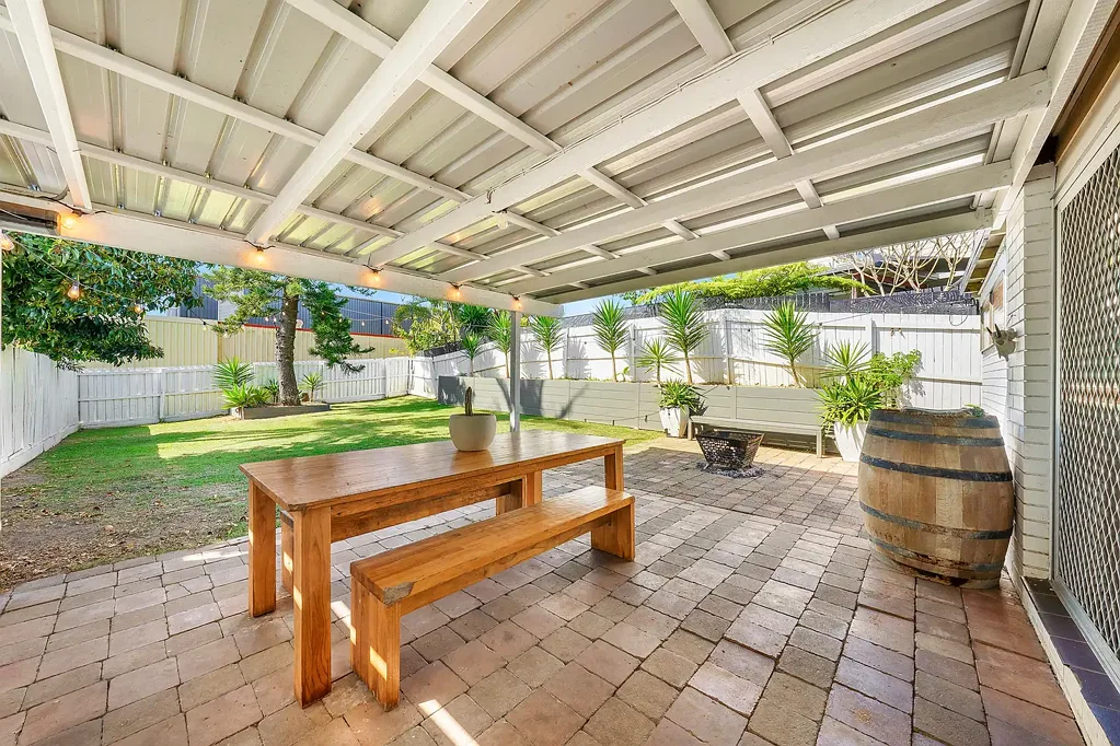 Centrally Located Villa With Space And Privacy