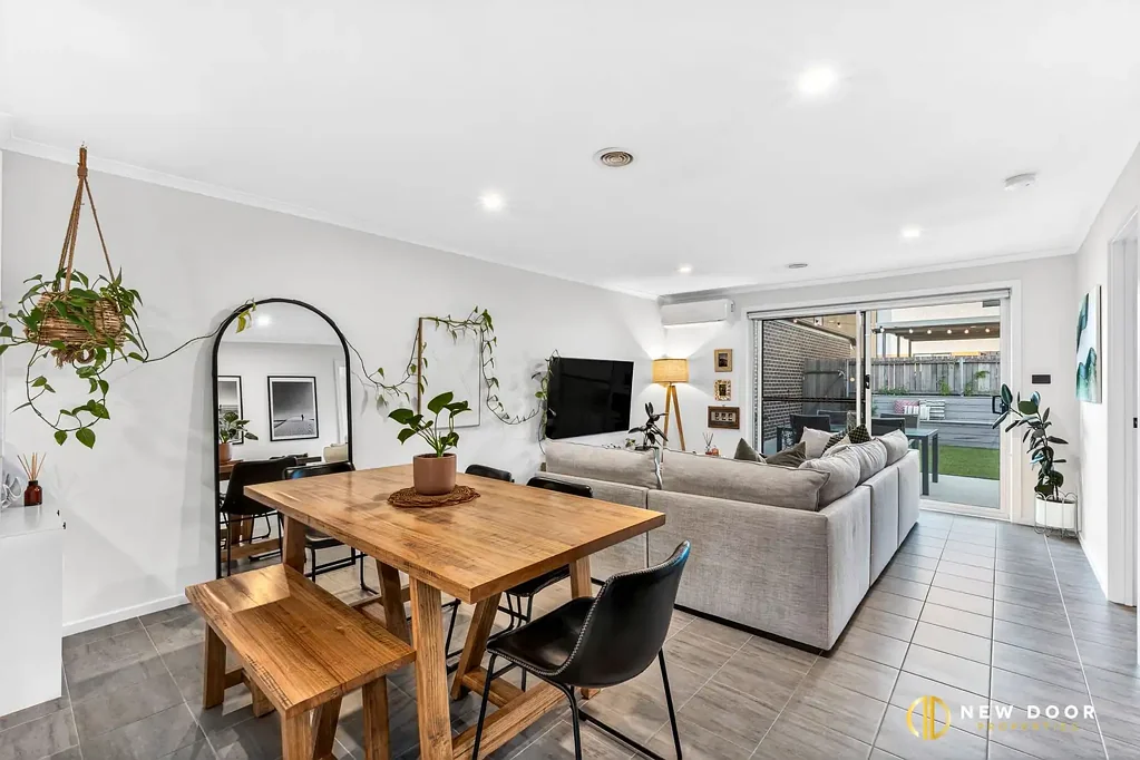 Moncrieff 3 Bedroom Contemporary Ease and Functional Design