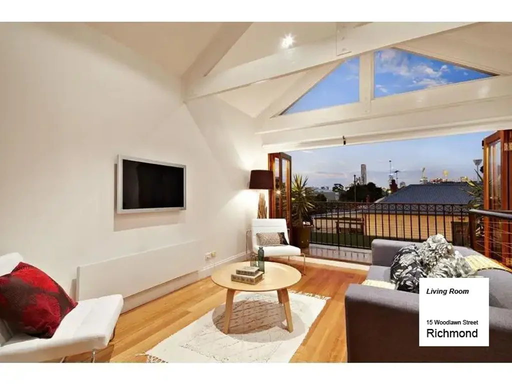 Superb city-fringe living with stunning view