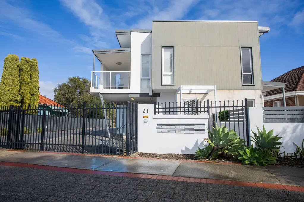 1/21 Wroxton Street, Midland, WA 6056