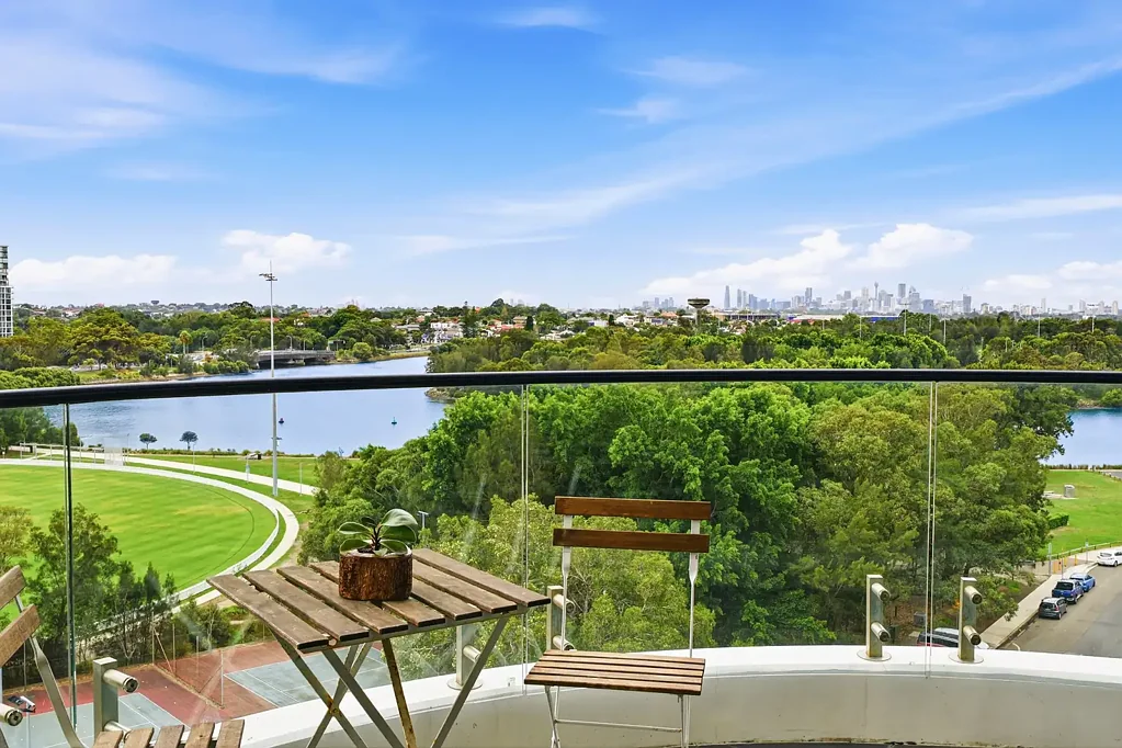 Wolli Creek 2બેડરૂમ Stylish Parkside Apartment with City and Water Views