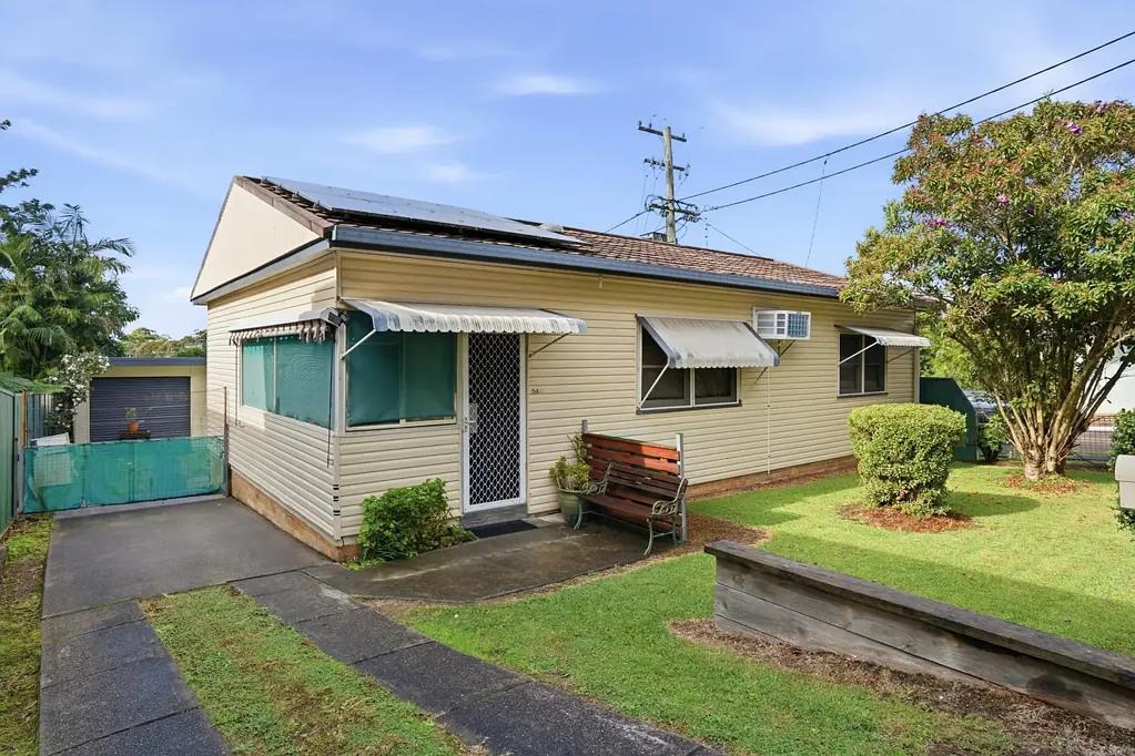 Mannering Park 2房  Corner Position and Walk Everywhere Convenience