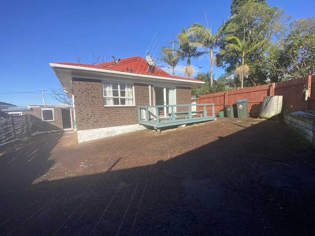 3 bedrooms and one bathroom