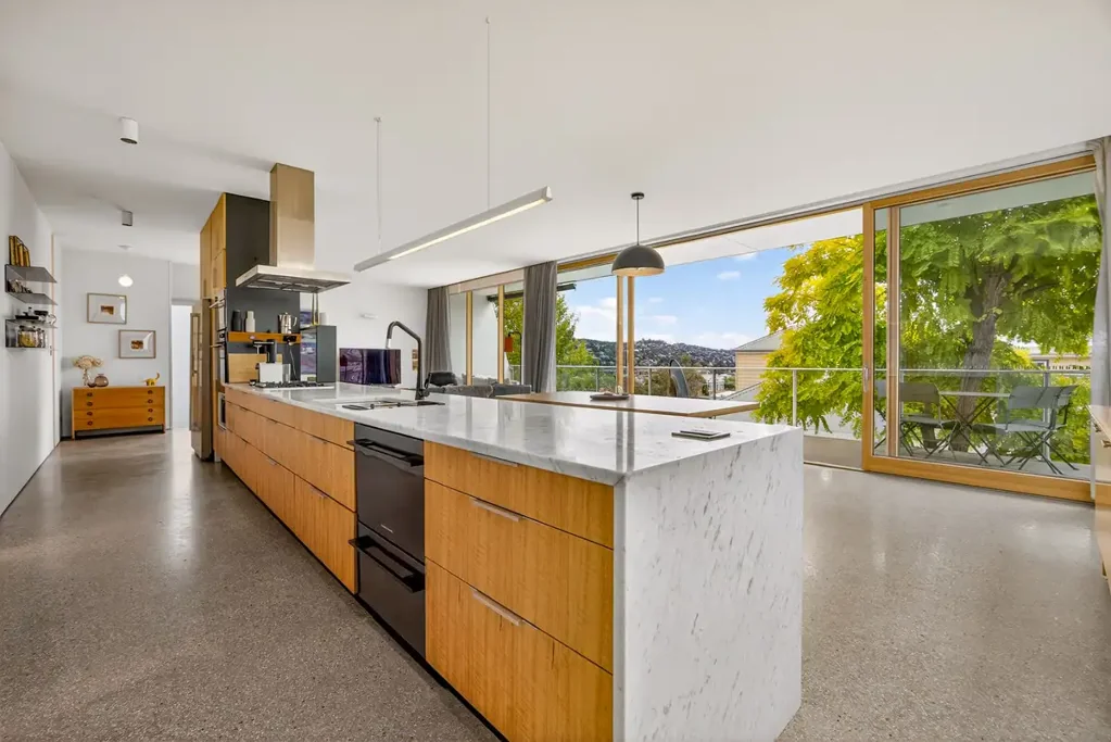 Launceston 2房  LUXURY INNER CITY LIVING