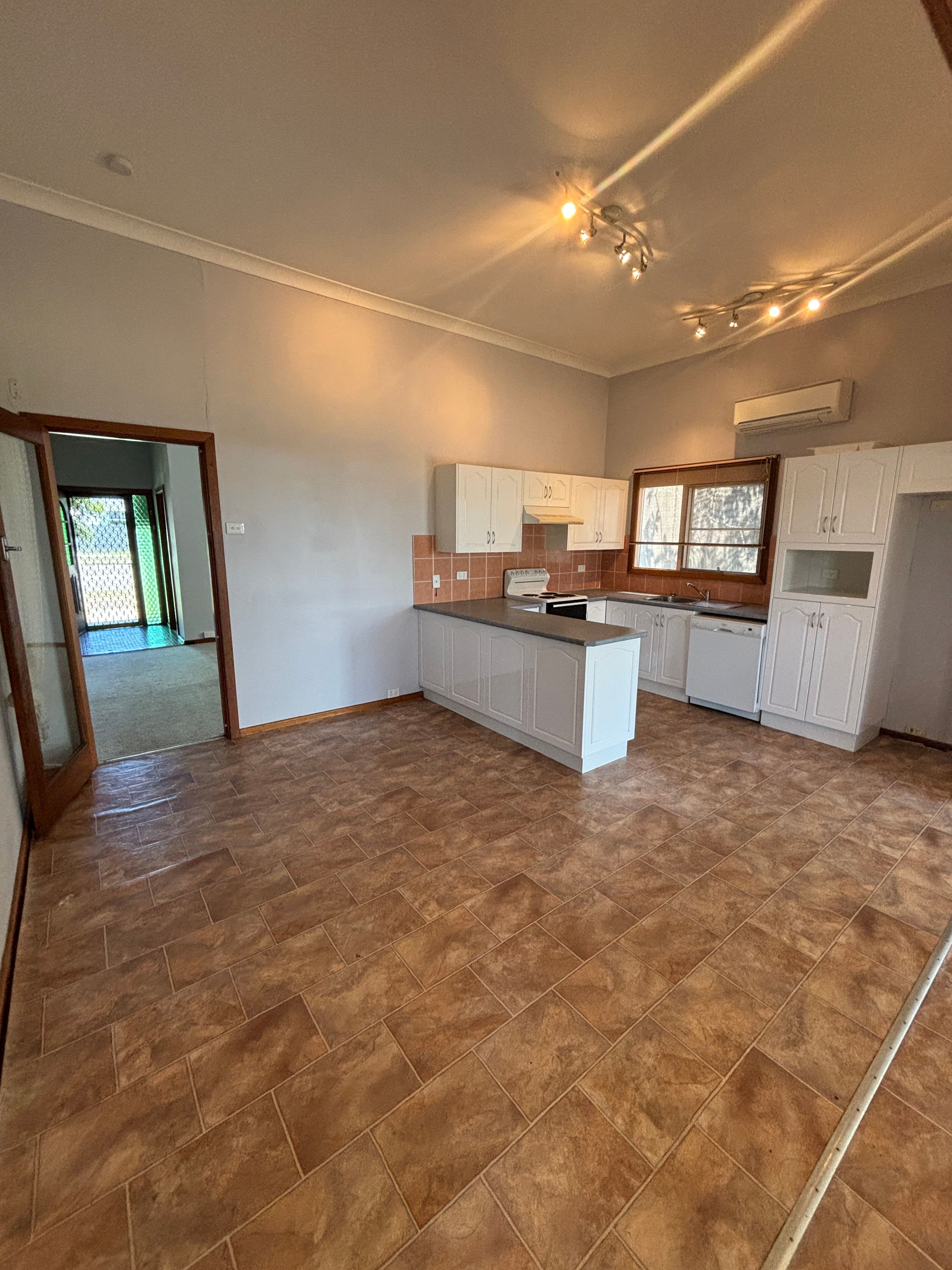 326 MAITLAND RD, CESSNOCK NSW 2325, 0 chambres, 0 salles de bain, House