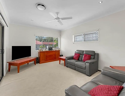 10 Flindersia Crescent, Seventeen Mile Rocks, QLD 4073, 5 Kuwarto, 2 Banyo, House