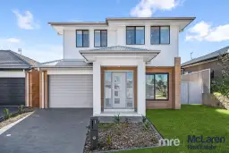 8 JASMINE RD, Gregory Hills