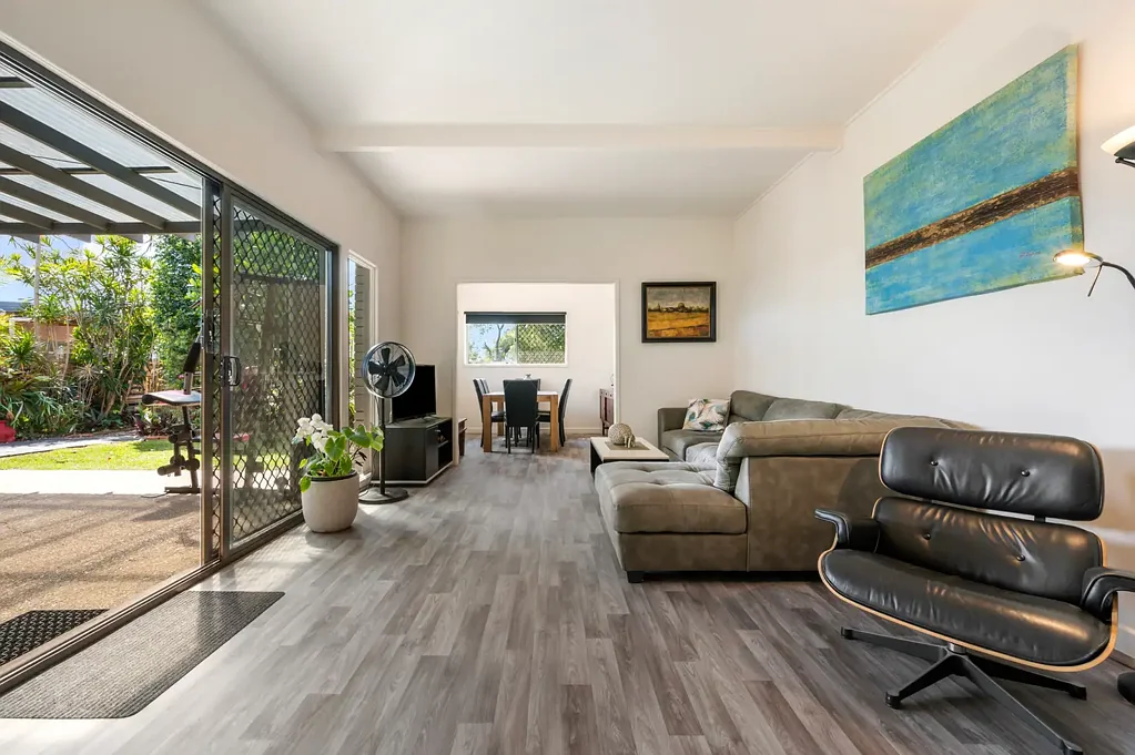Bray Park 4ਬੈੱਡਰੂਮ Architecturally Designed Family Home with Space and Potential