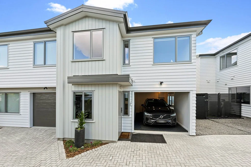 Forrest Hill 4Kwarto Where Style Meets Comfort in Westlake Zone