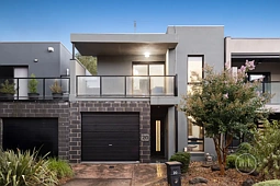 20 Diamond Boulevard, Greensborough