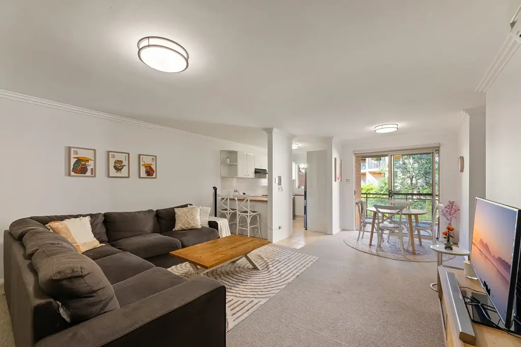 Spacious Abode | Commuters Dream