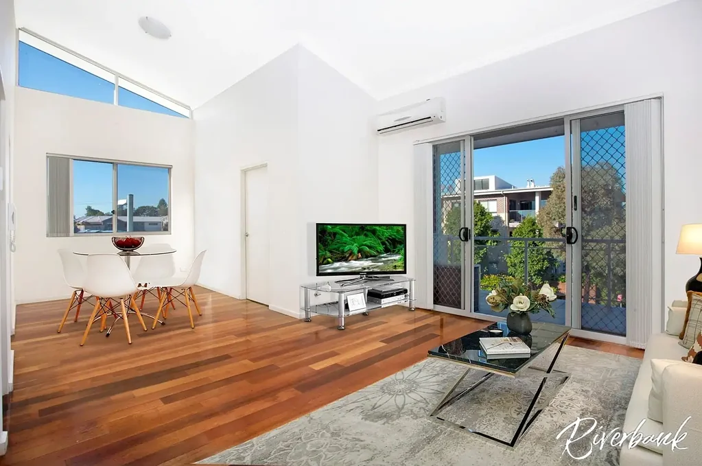 Pemulwuy 3Zimmer Three-bedroom apartment with double garage!