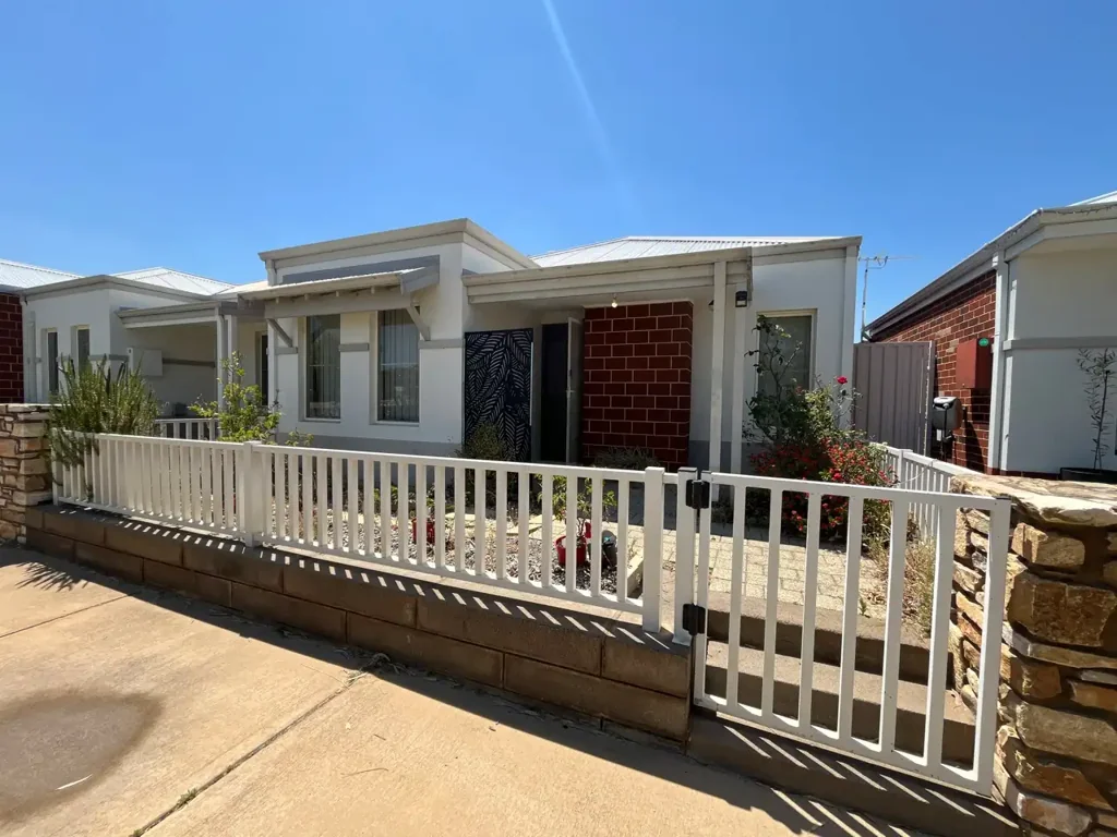 3 x 2 House in Ellenbrook