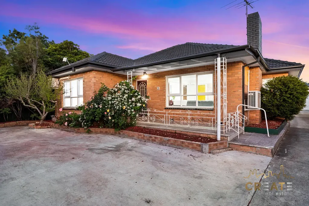 Sunshine North 5房 两处独立住宅 581㎡宽敞地块 已获许可附属住宅 强势租金回报 靠近高速与医疗 DUAL LIVING - DUAL INCOME OPPORTUNITY