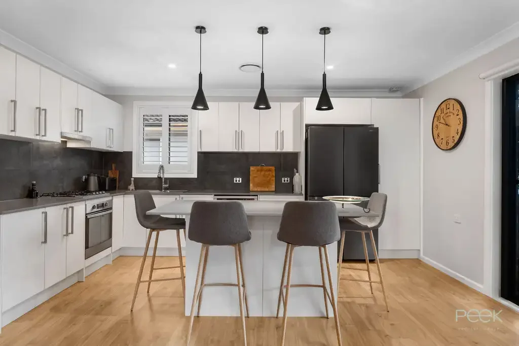 Hobartville 3房 轻松现代生活，兼具娱乐魅力 + 多功能独立工作室 Effortless Modern Living with Entertainer’s Appeal + Versatile Studio
