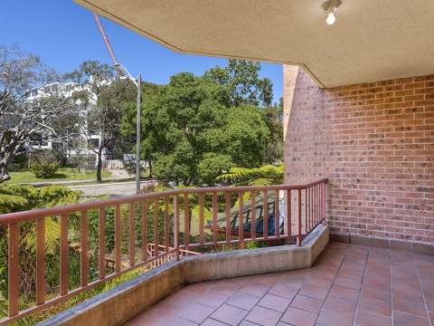 Two bedroom unit with tandem garage