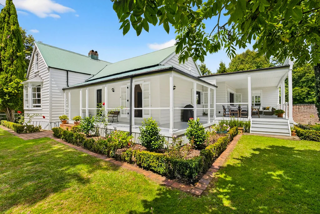 Kumeu Welcome home to country and character