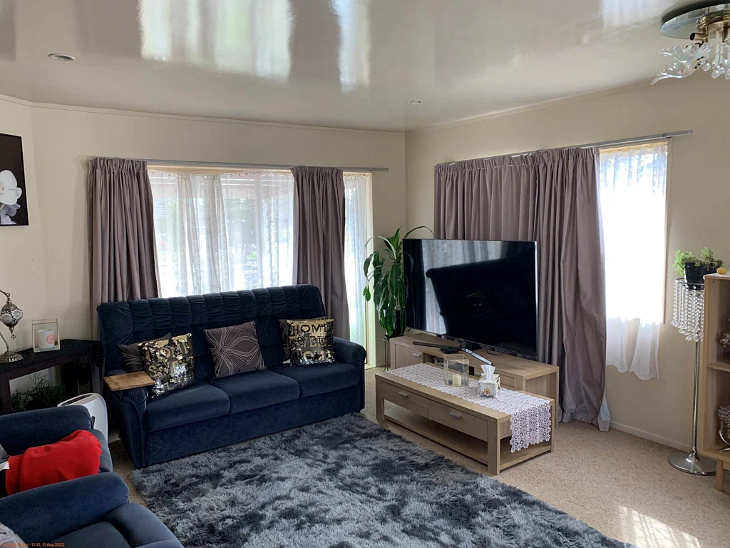 FAVONA THREE BEDROOM!!